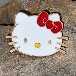 5/$10❤️❤️❤️NEW Hello Kitty Gold and Red Enamel Pin